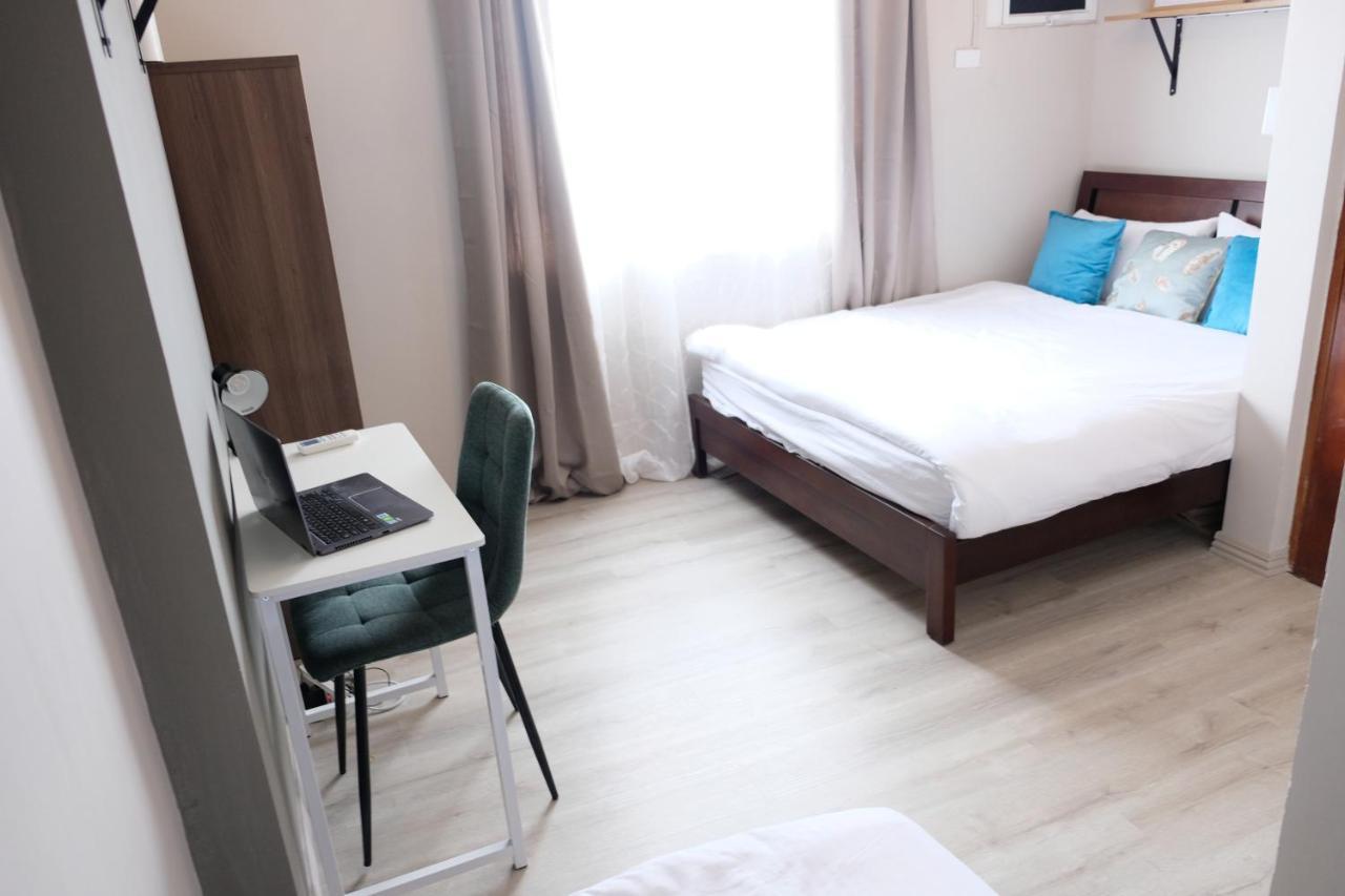 2-Bedroom Boutique City Condo - Newly Renovated! سيبو المظهر الخارجي الصورة