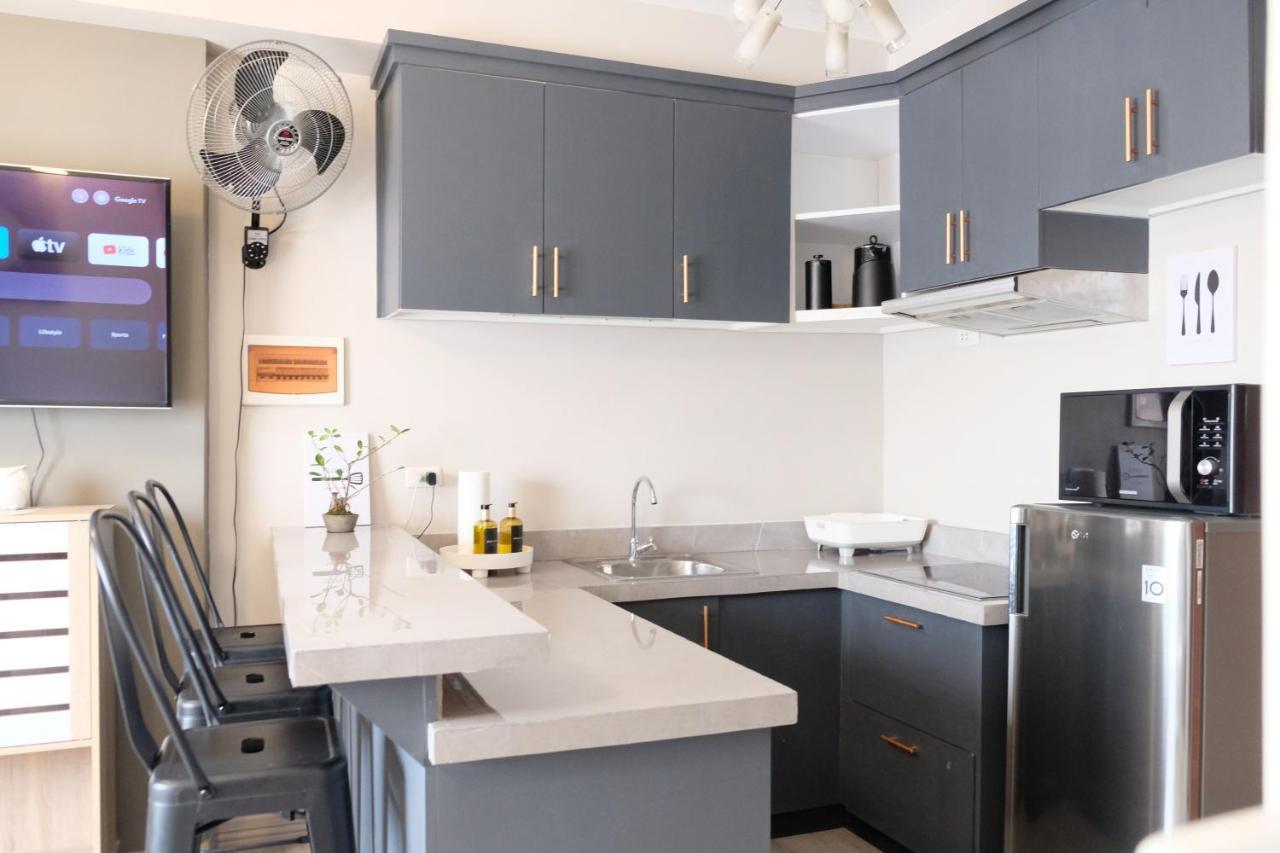 2-Bedroom Boutique City Condo - Newly Renovated! سيبو المظهر الخارجي الصورة