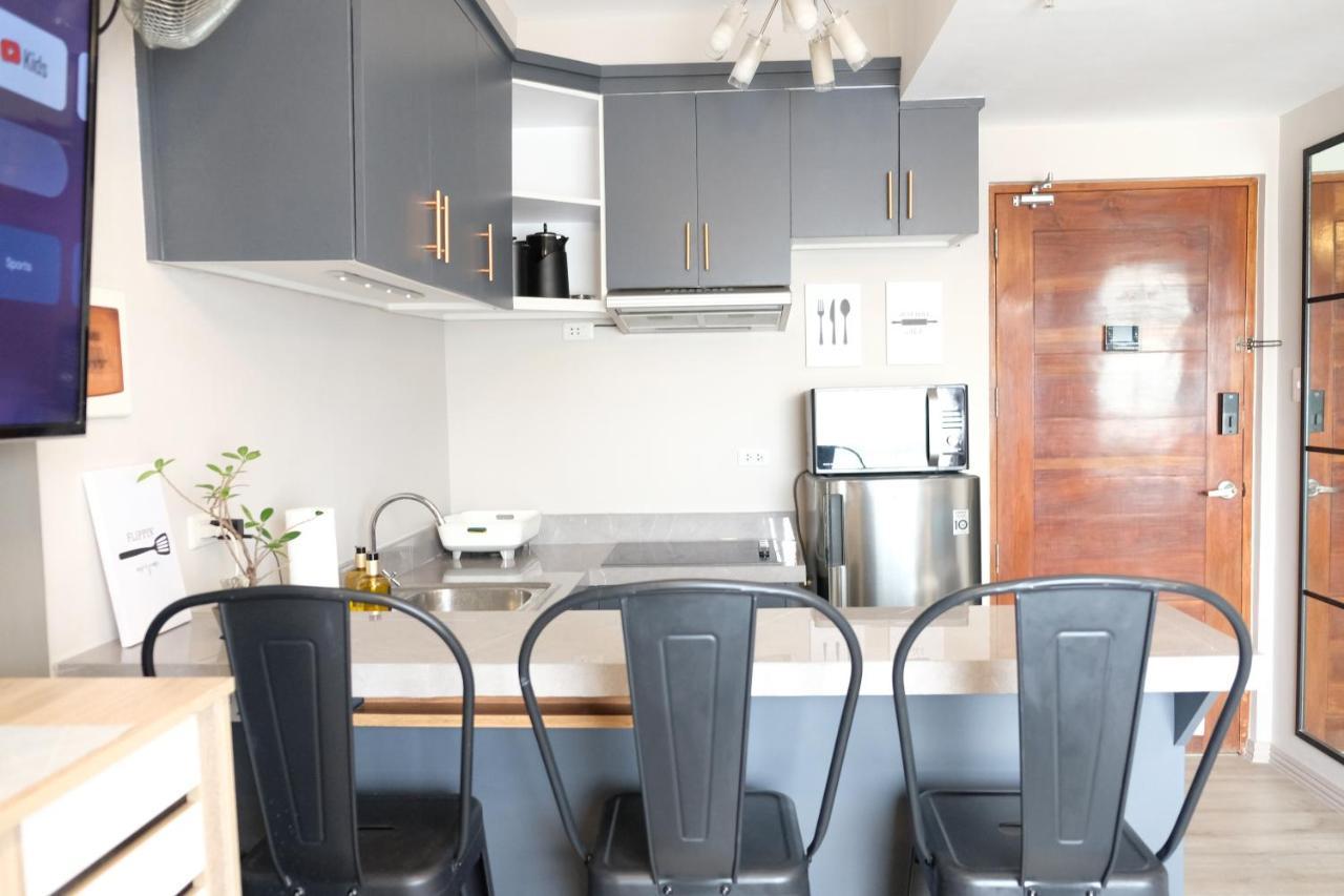 2-Bedroom Boutique City Condo - Newly Renovated! سيبو المظهر الخارجي الصورة