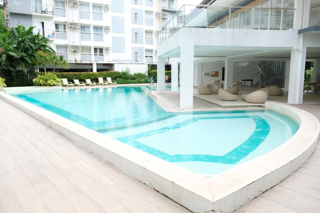 2-Bedroom Boutique City Condo - Newly Renovated! سيبو المظهر الخارجي الصورة