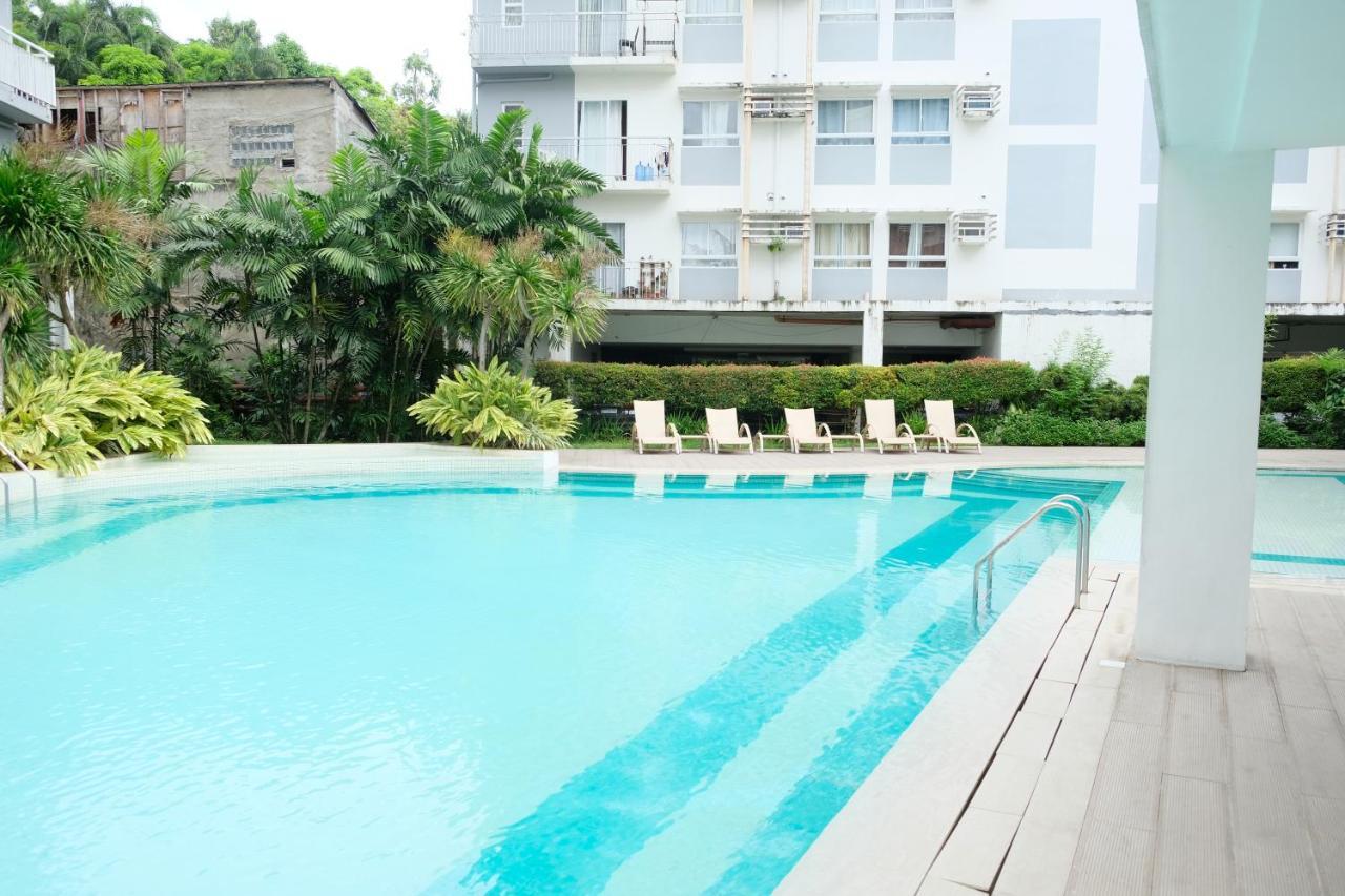 2-Bedroom Boutique City Condo - Newly Renovated! سيبو المظهر الخارجي الصورة