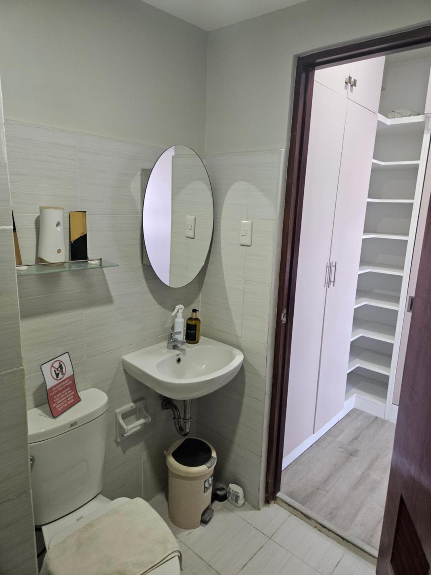 2-Bedroom Boutique City Condo - Newly Renovated! سيبو المظهر الخارجي الصورة