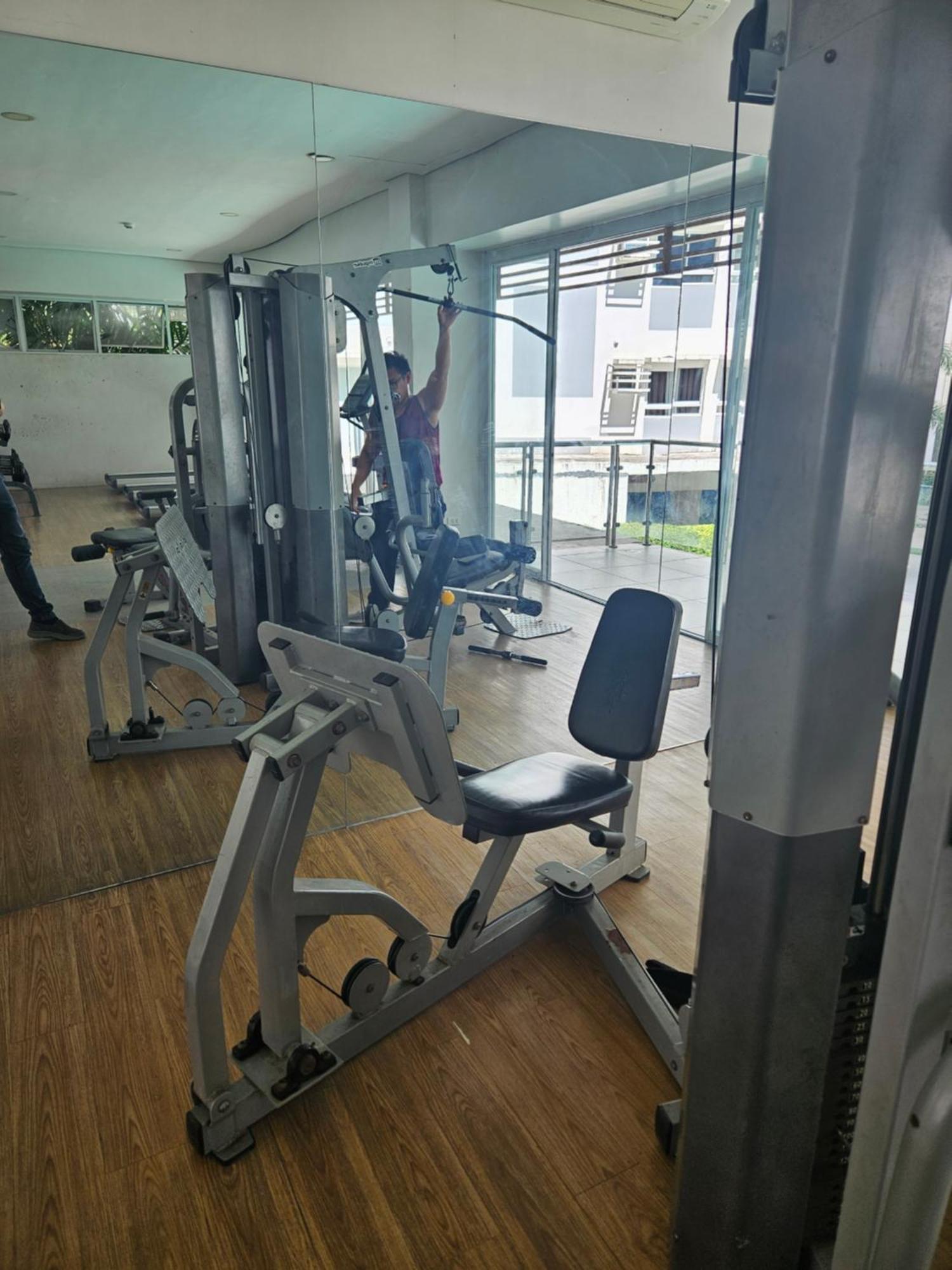2-Bedroom Boutique City Condo - Newly Renovated! سيبو المظهر الخارجي الصورة